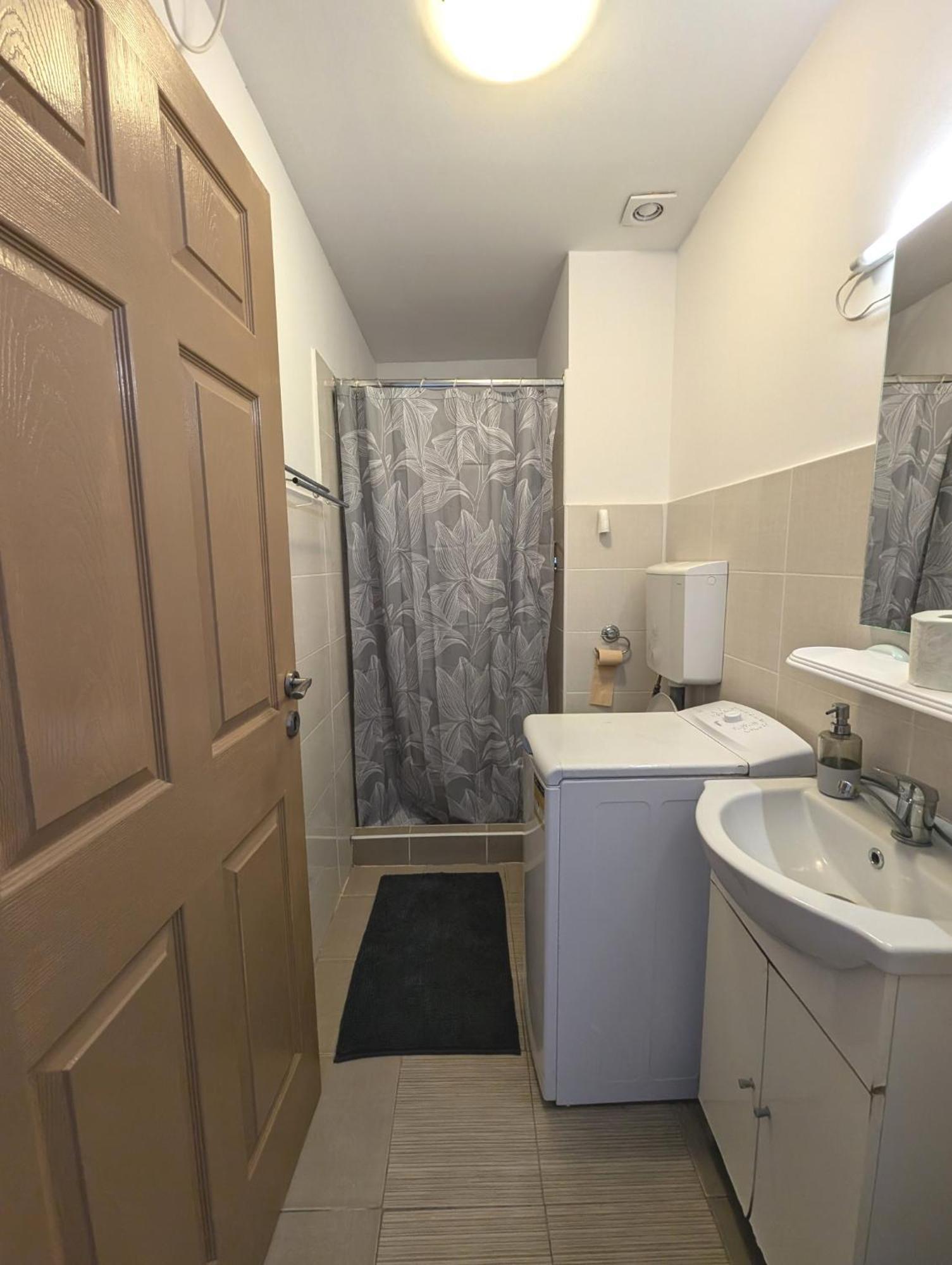 Sandor Central Studio Apartment Târgu-Mureş Exterior foto